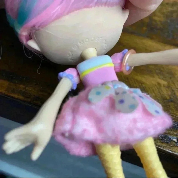 Shopkins Shoppies Season 8 World Vacation Peppa-Mint Doll - Picture 6 of 7